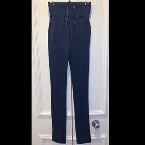 Lululemon leggings - navy blue - size 4